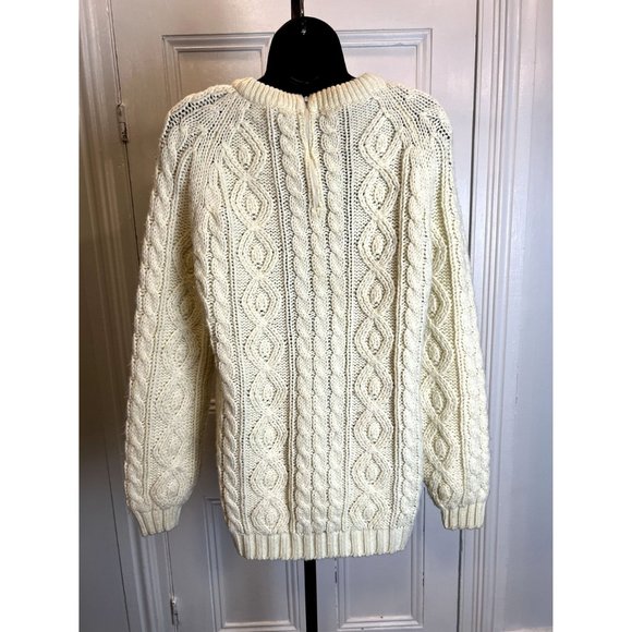 1970s Vintage Andrew St. John Cable Knit Sweater - Picture 2 of 11